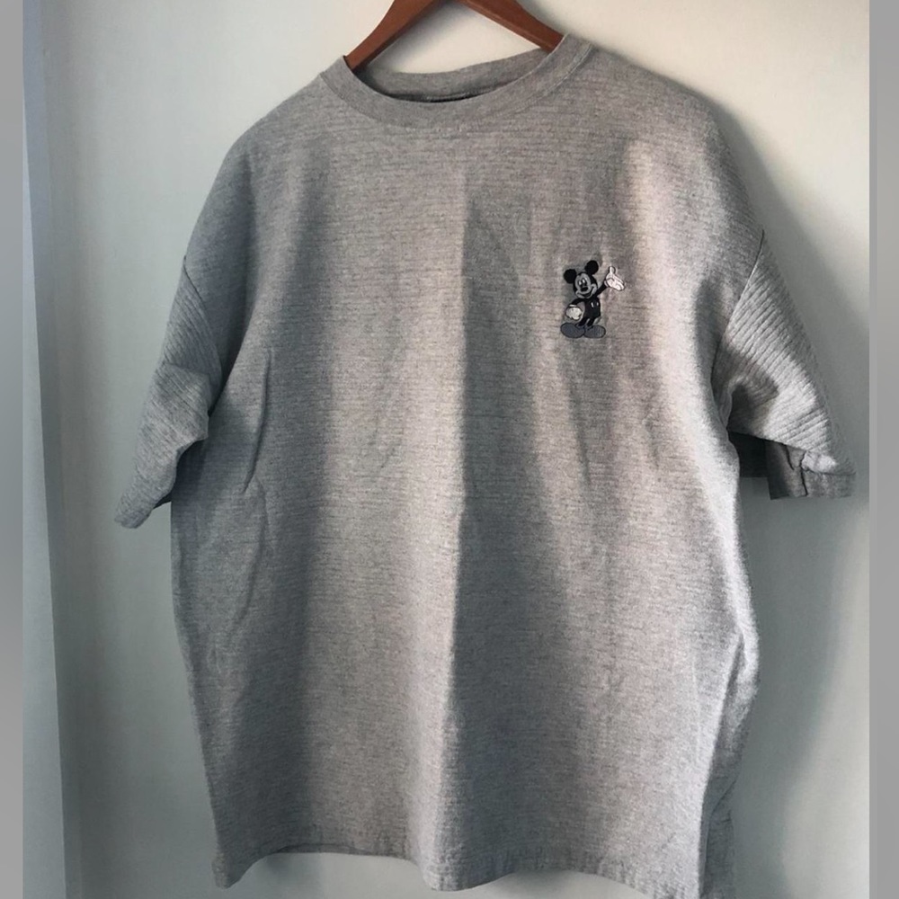 Vintage Disney Mickey tee.